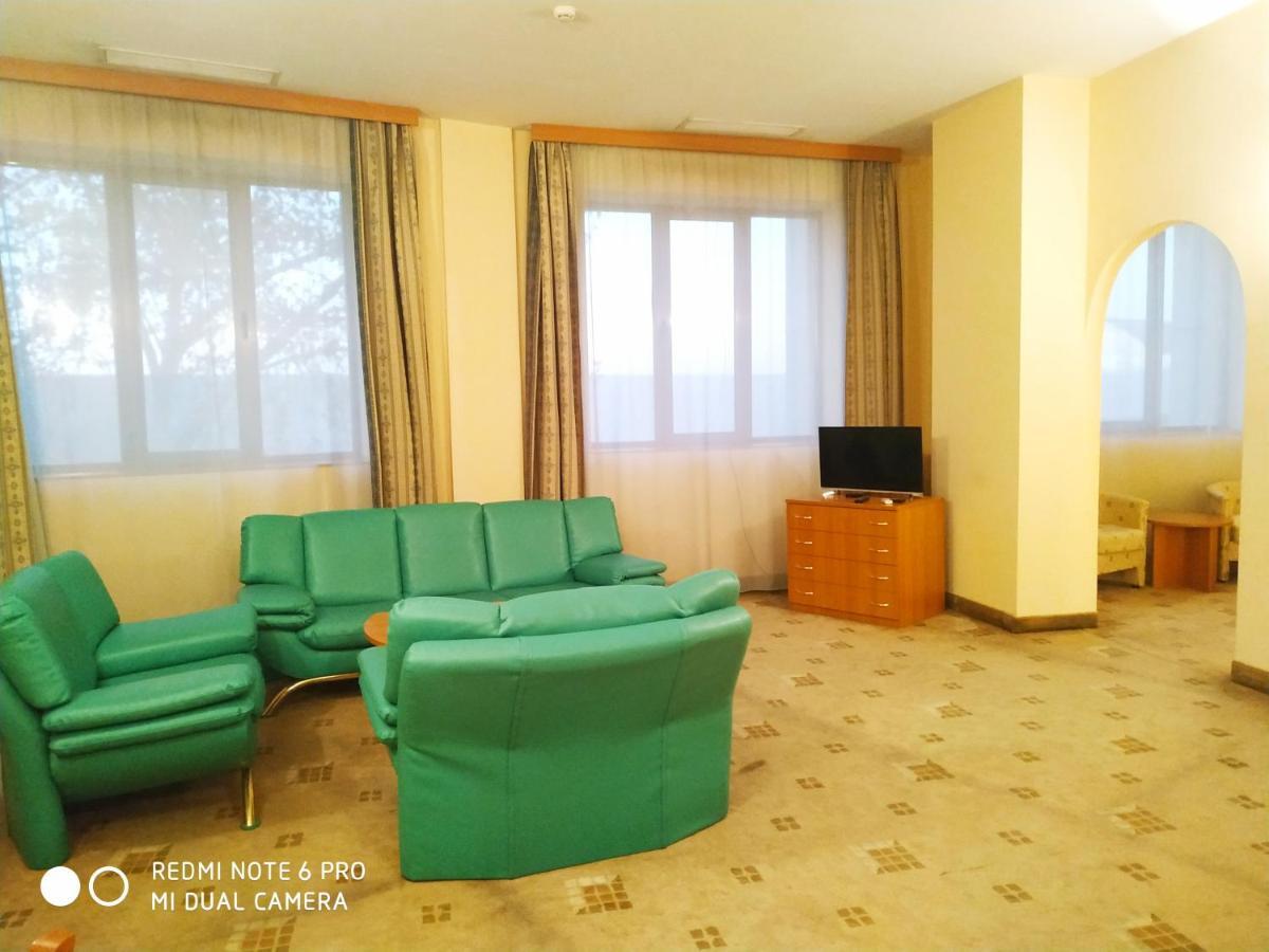 Expo Hotel Ташкент Екстериор снимка